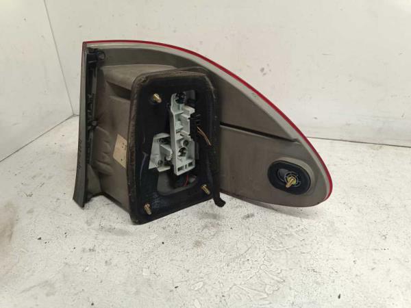 FEU ARRIERE GAUCHE MERCEDES S211 BREAK AVANTGARDE 2002-2006 (W211) - Vue 2